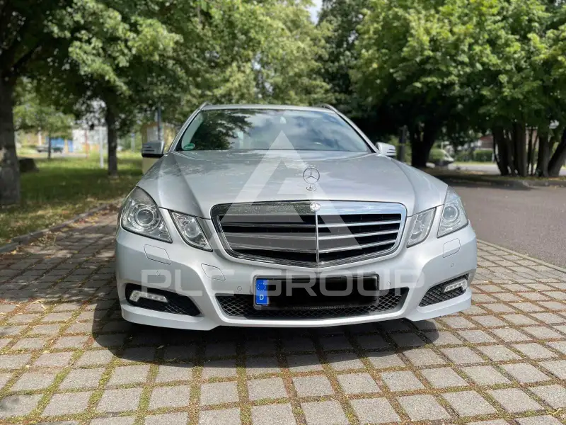 2010 Mercedes Benz E 200