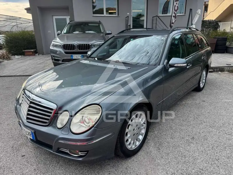 2010 Mercedes Benz E 220