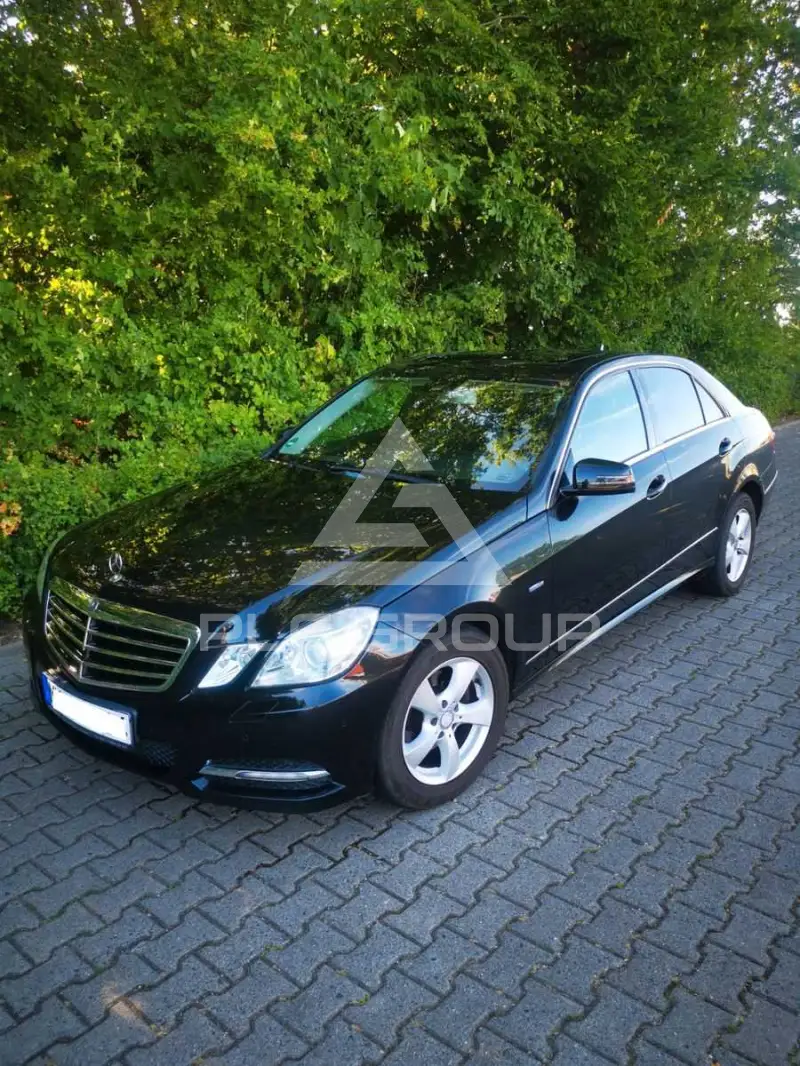 2010 Mercedes Benz E 220