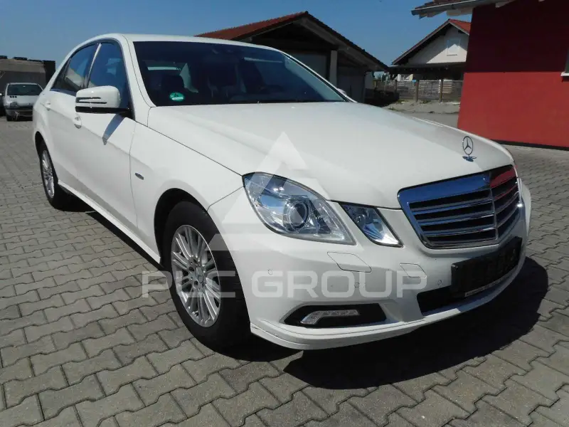 2010 Mercedes Benz E 220