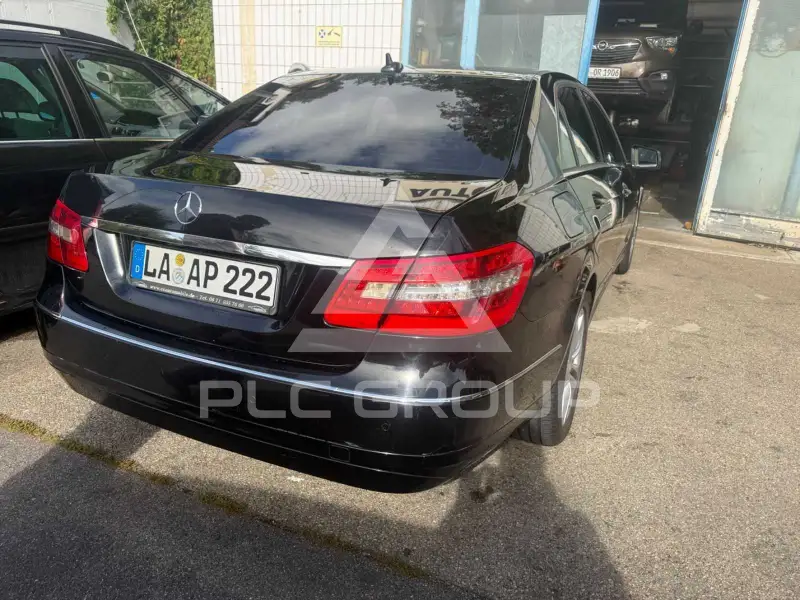 2010 Mercedes Benz E 220