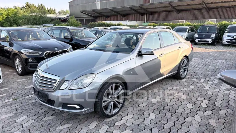 2010 Mercedes Benz E 220
