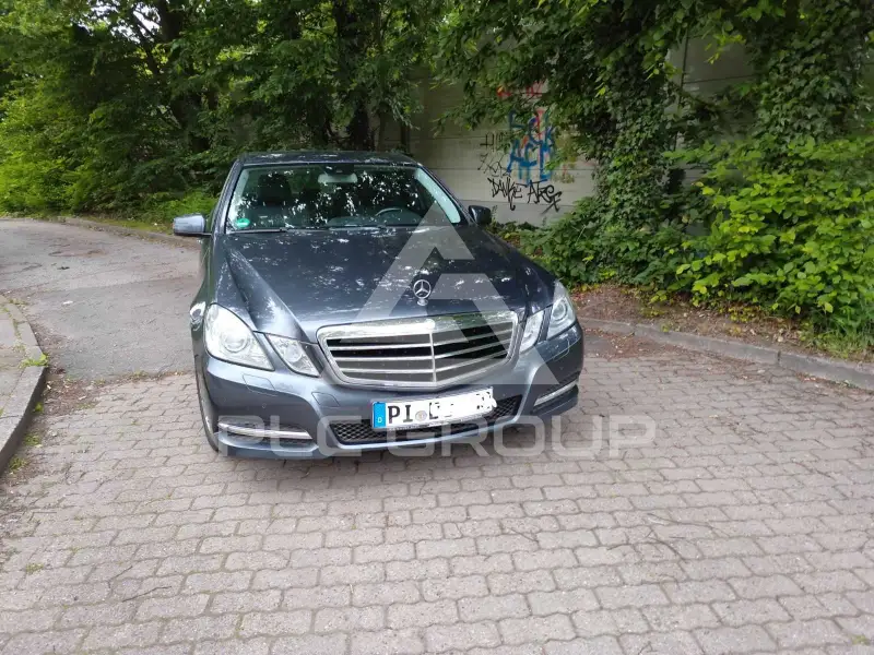 2010 Mercedes Benz E 220