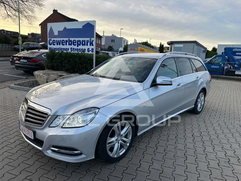 2010 Mercedes Benz E 220