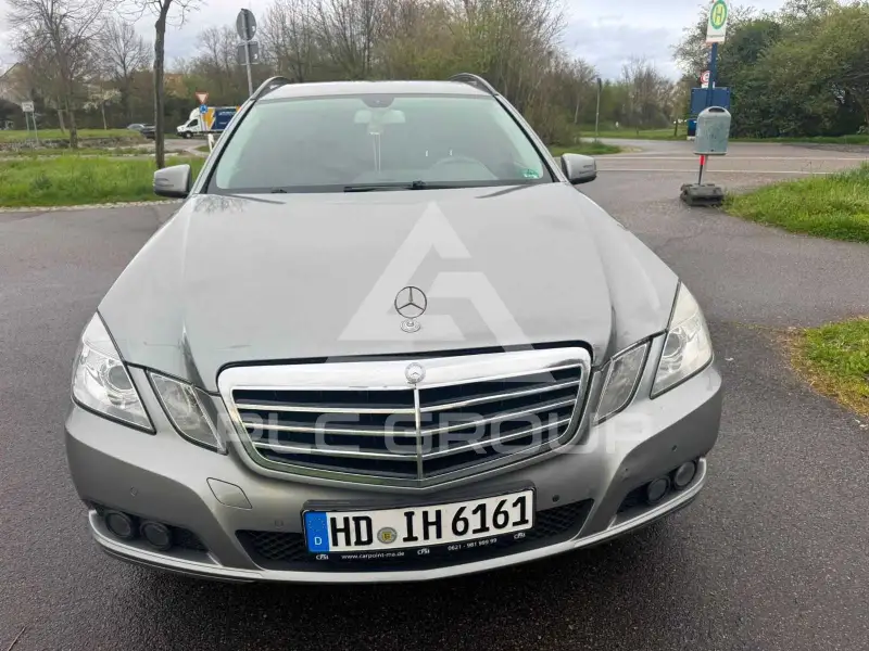 2010 Mercedes Benz E 220