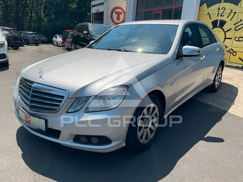 2010 Mercedes Benz E 220