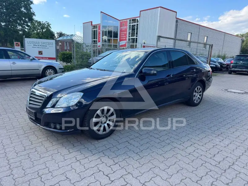 2010 Mercedes Benz E 220