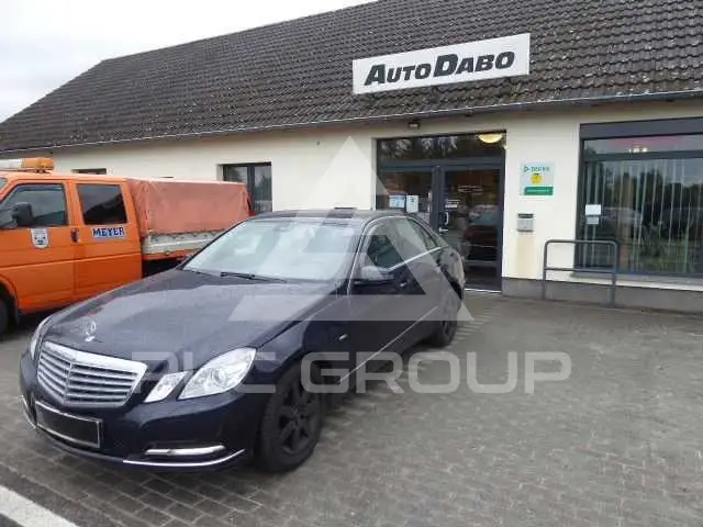 2010 Mercedes Benz E 220