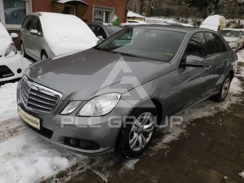 2010 Mercedes Benz E 220