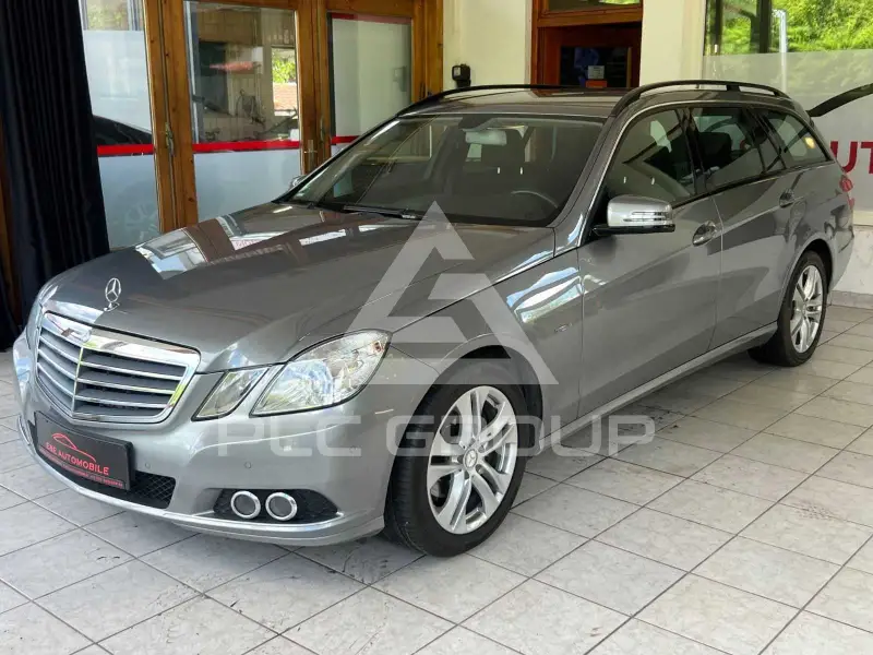 2010 Mercedes Benz E 220
