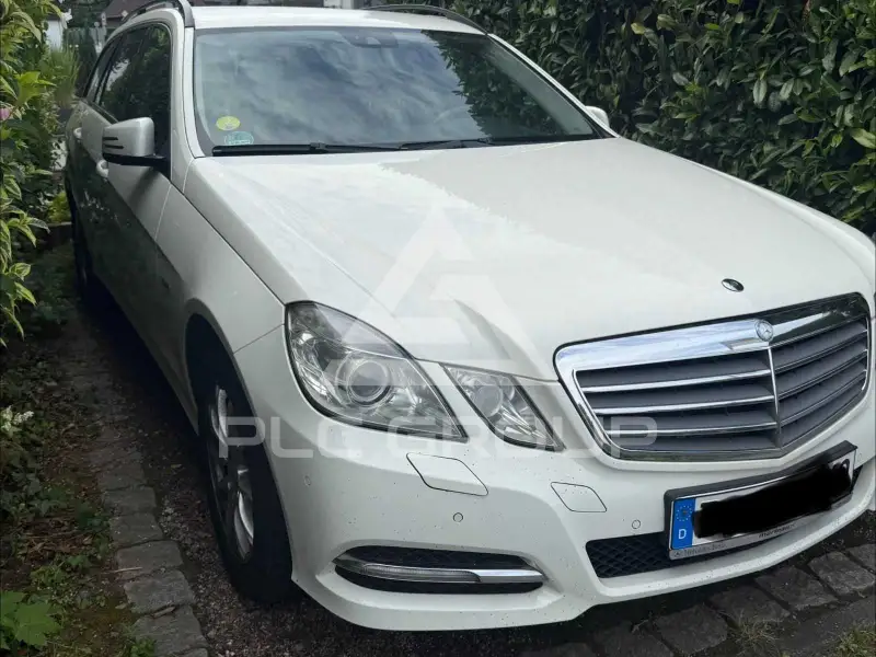 2010 Mercedes Benz E 220