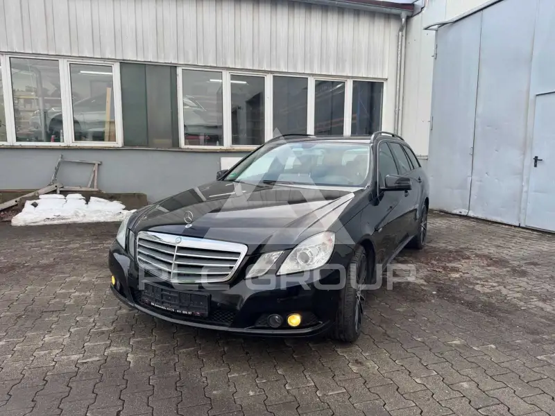 2010 Mercedes Benz E 220