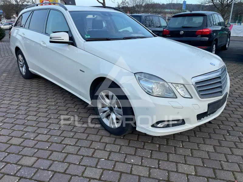 2010 Mercedes Benz E 220