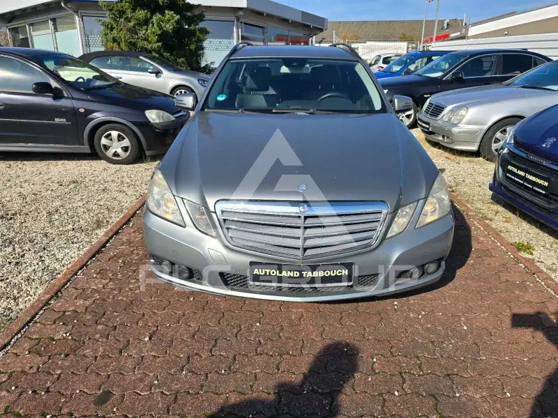 2010 Mercedes Benz E 220