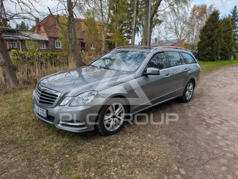 2010 Mercedes Benz E 220