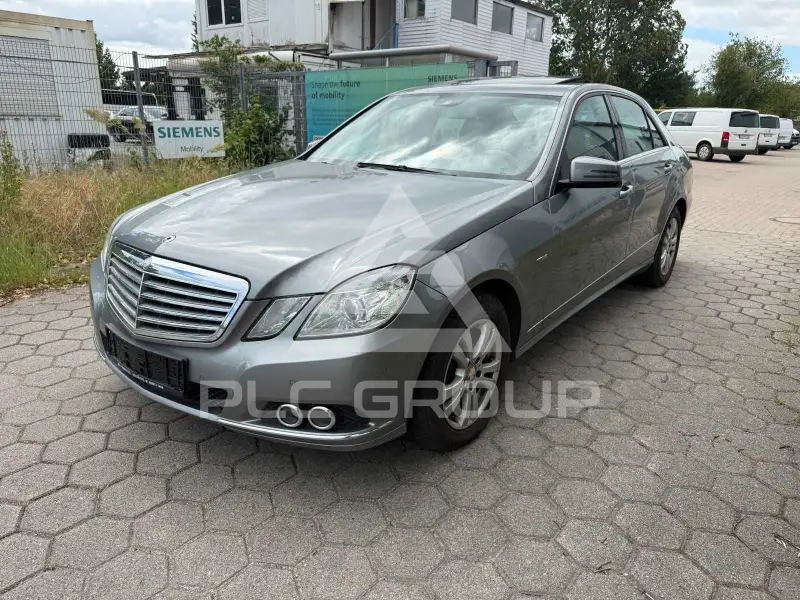 2010 Mercedes Benz E 220