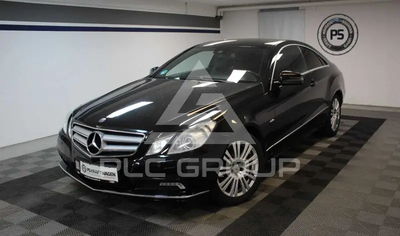 2010 Mercedes Benz E 220