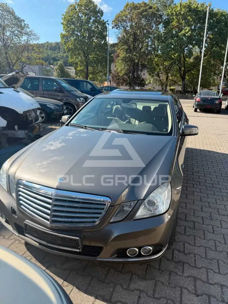 2010 Mercedes Benz E 220