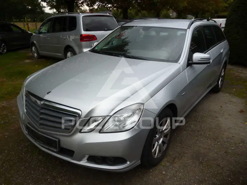 2010 Mercedes Benz E 220