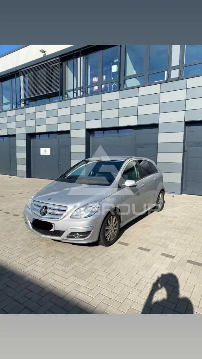2010 Mercedes Benz B 180