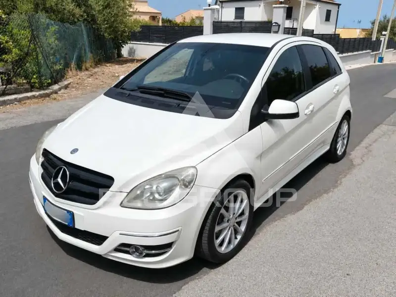2010 Mercedes Benz B 180
