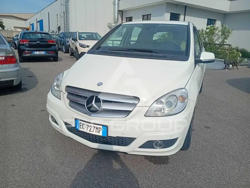 2010 Mercedes Benz B 180