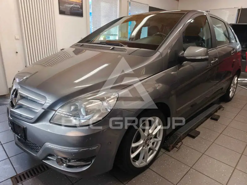 2010 Mercedes Benz B 180