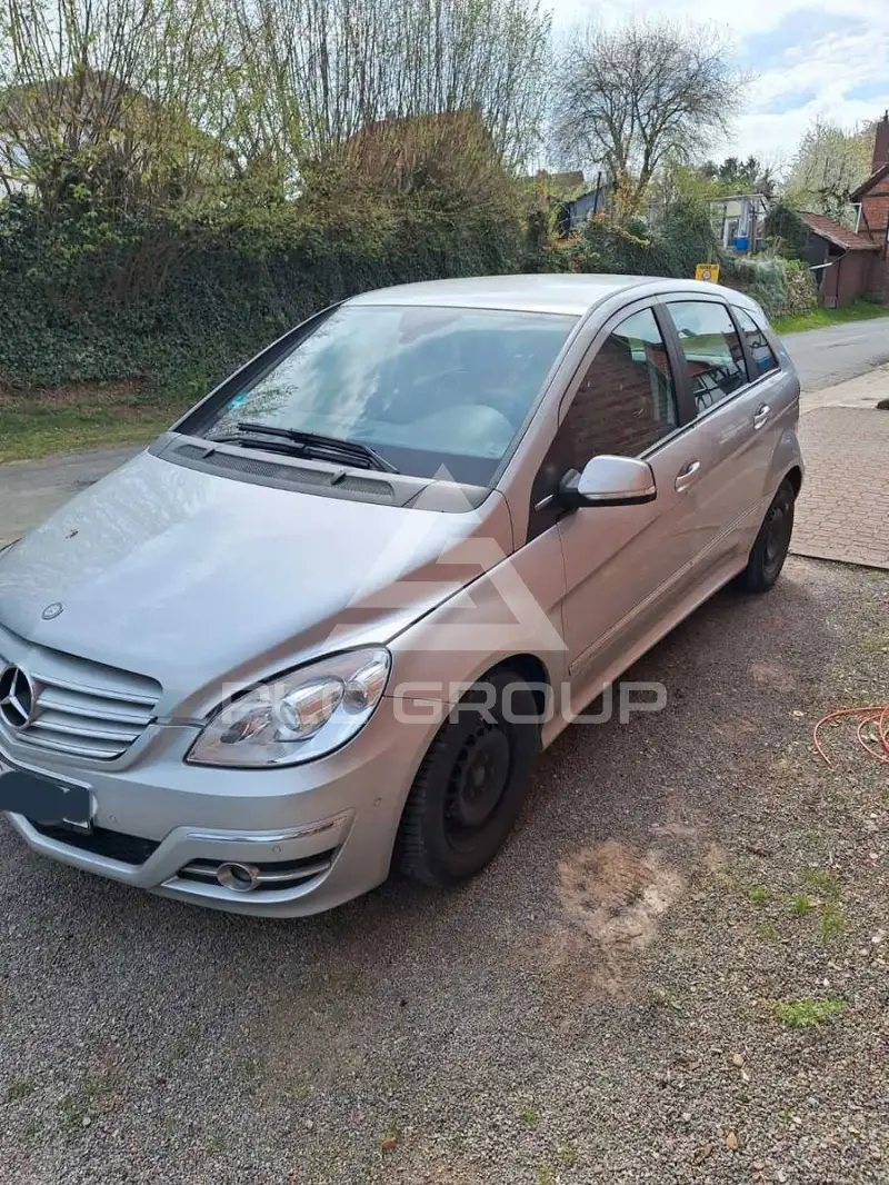 2010 Mercedes Benz B 180
