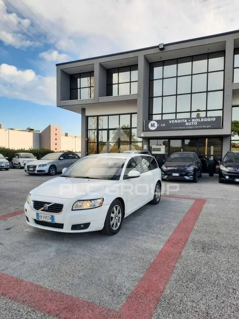 2010 Volvo V50
