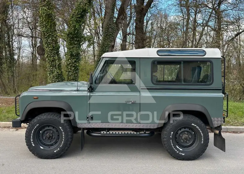 2010 Land Rover DEFENDER