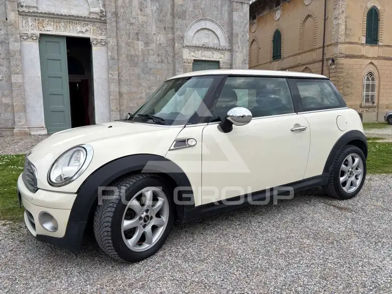 2010 Mini COOPER