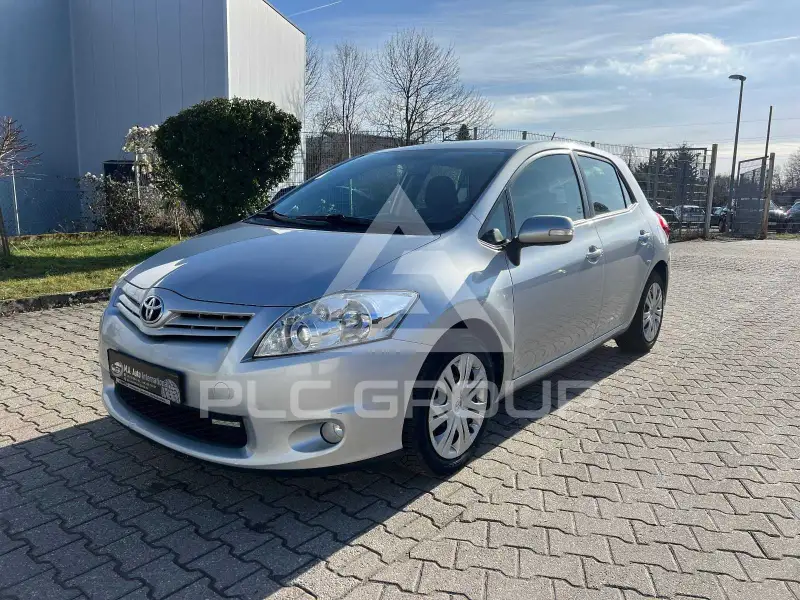 2010 Toyota AURIS