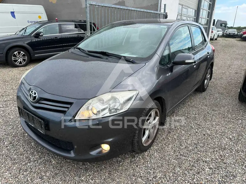 2010 Toyota AURIS
