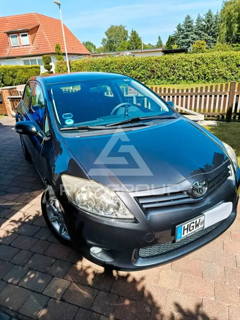2010 Toyota AURIS