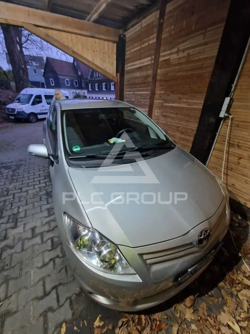 2010 Toyota AURIS