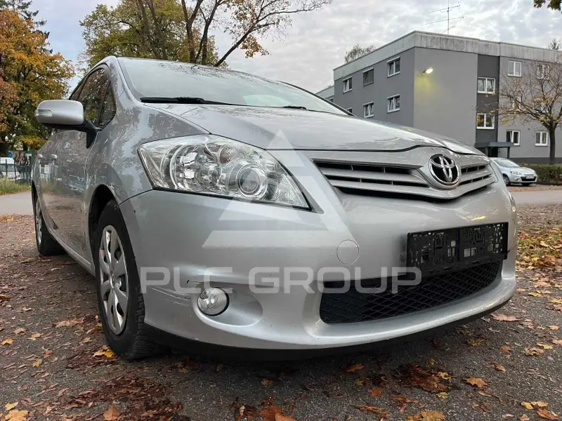2010 Toyota AURIS