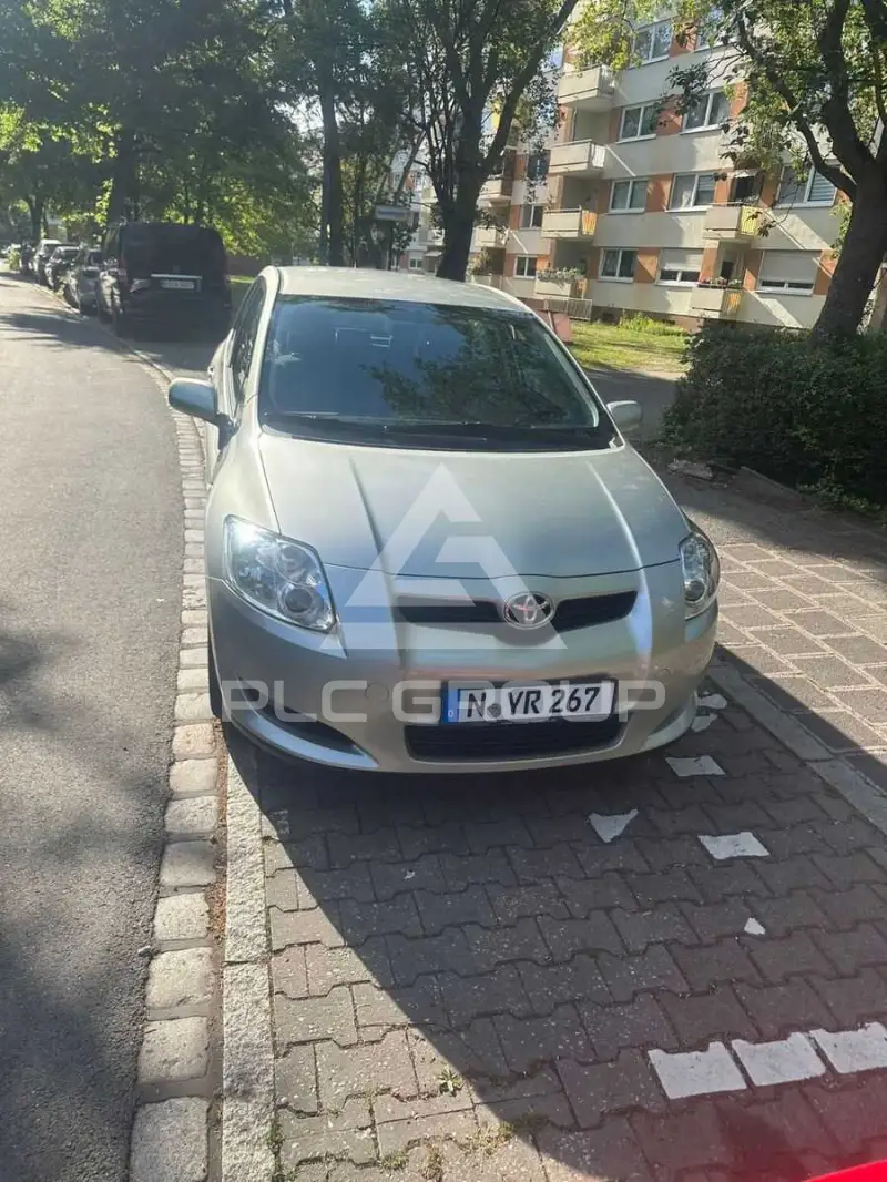 2010 Toyota AURIS