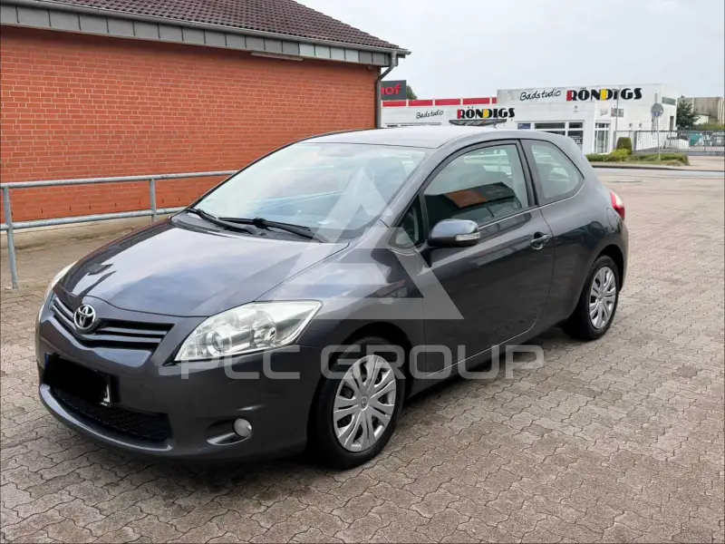 2010 Toyota AURIS