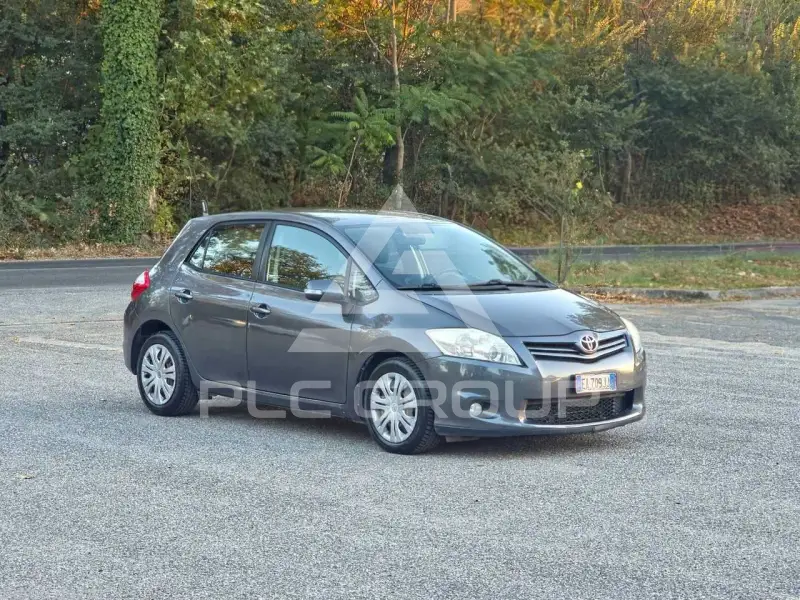 2010 Toyota AURIS
