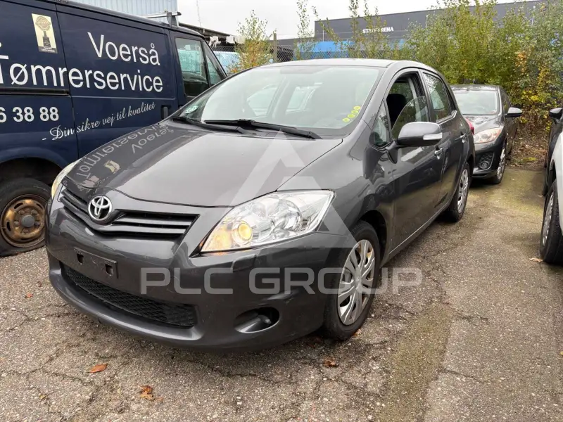 2010 Toyota AURIS