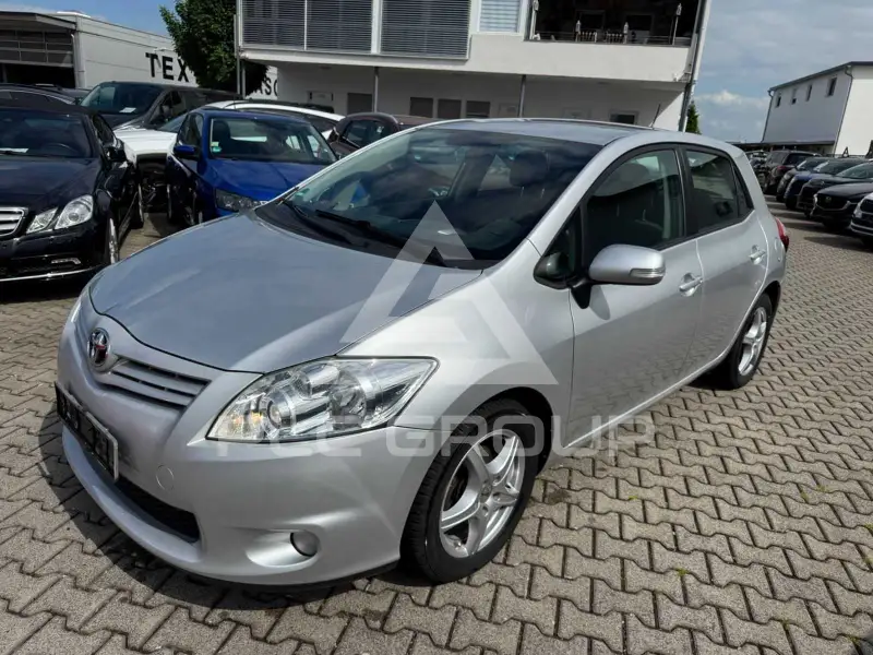 2010 Toyota AURIS