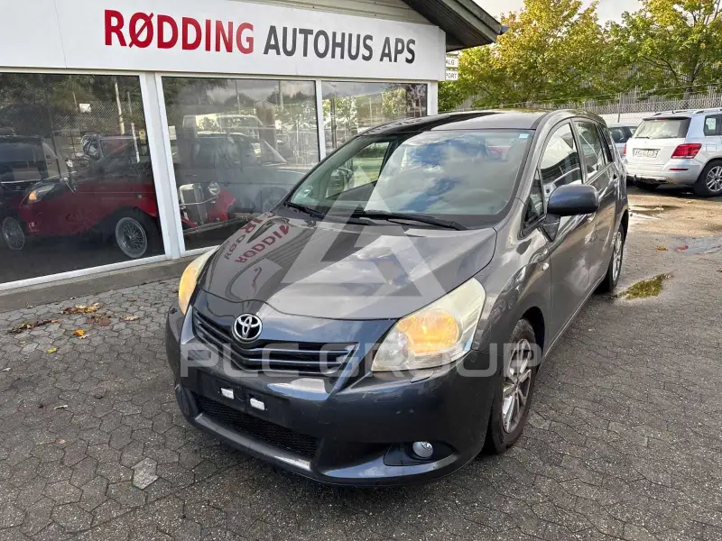 2010 Toyota VERSO