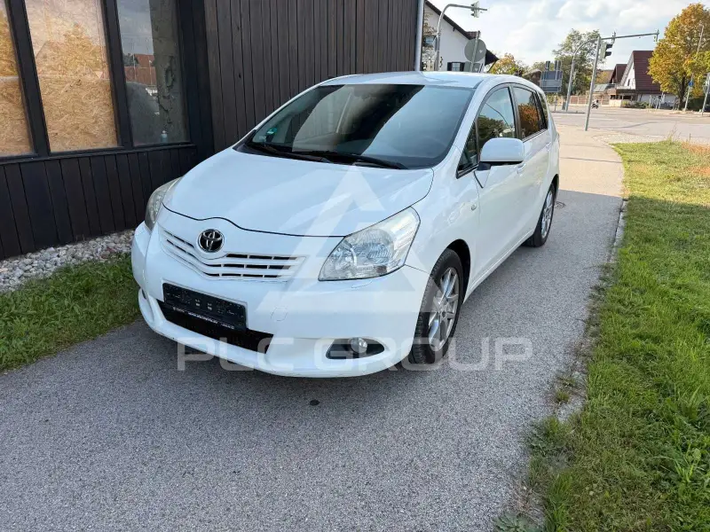 2010 Toyota VERSO