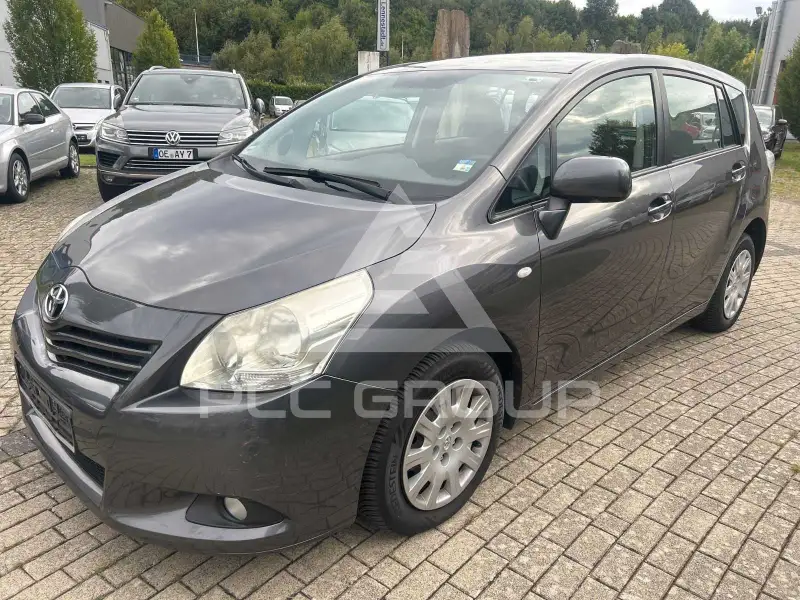 2010 Toyota VERSO