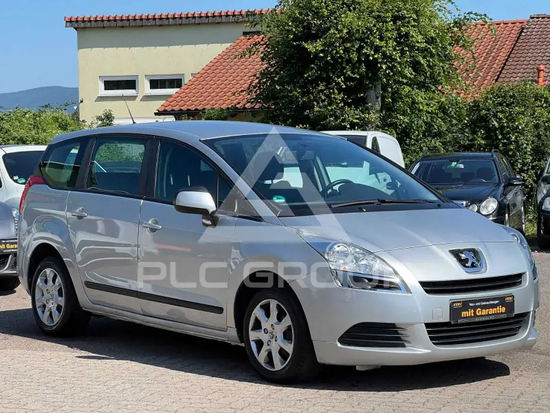 2010 Peugeot 5008