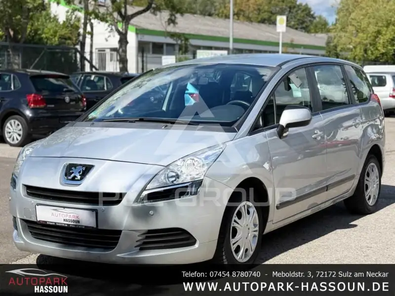 2010 Peugeot 5008