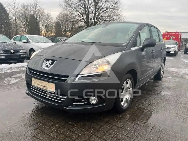 2010 Peugeot 5008