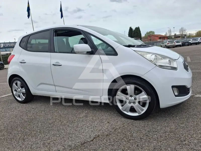2010 KIA Venga