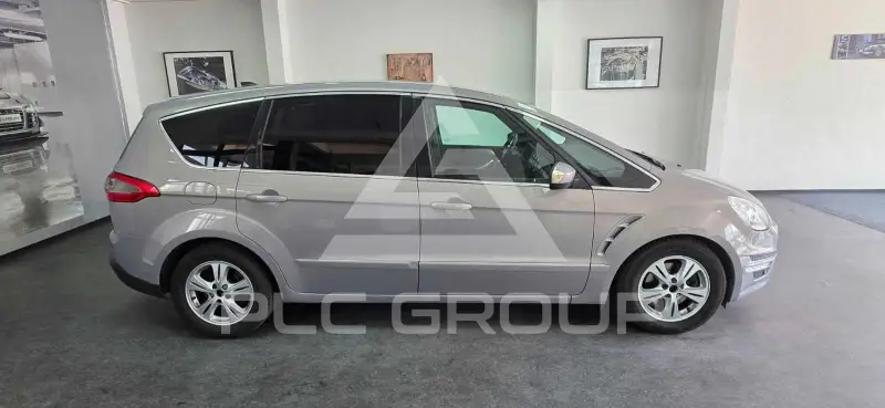 2010 Ford S-Max