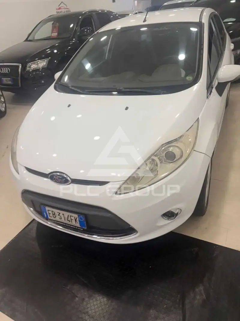 2010 Ford FIESTA